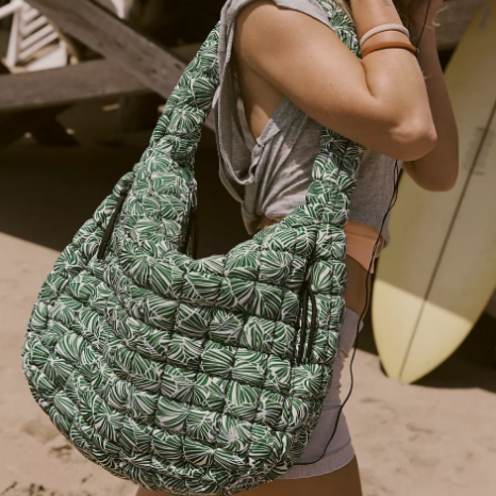 Women New with Tags Color Toucan Tropics Printed Carryall Tote